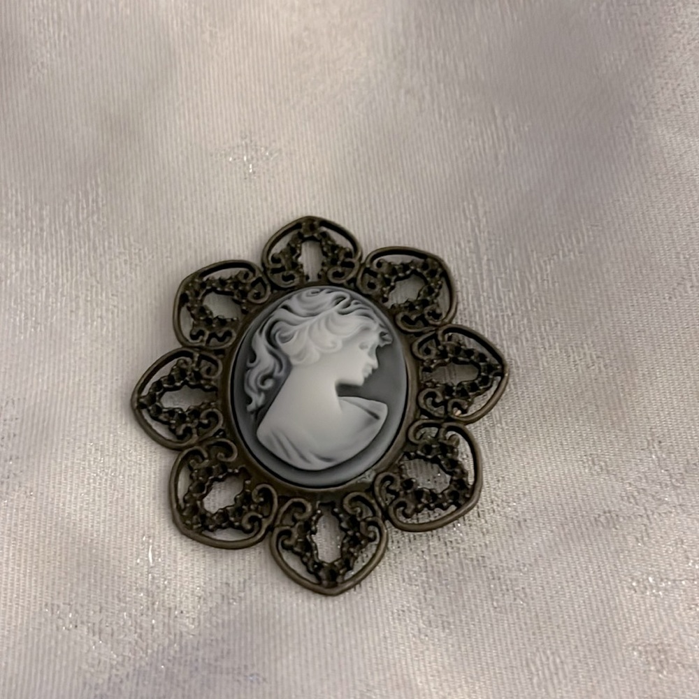Oval Resin Cameo, Oxidized Brass